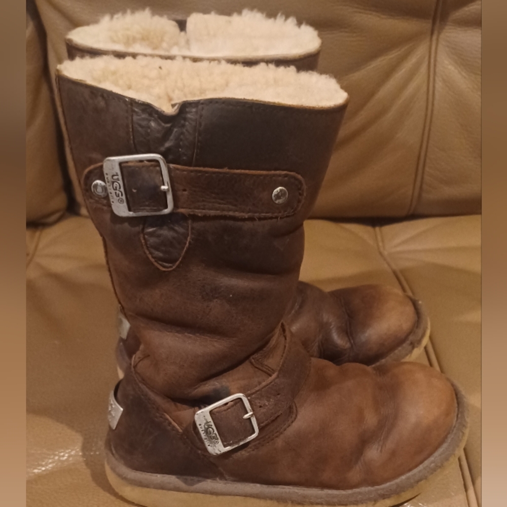 UGG brown leather Kensington boots size 6